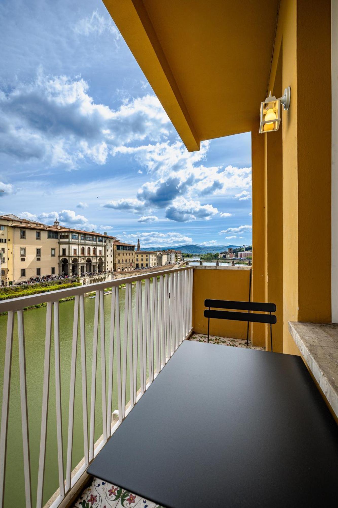 Yd Balcony On Pontevecchio View Daire Floransa Dış mekan fotoğraf